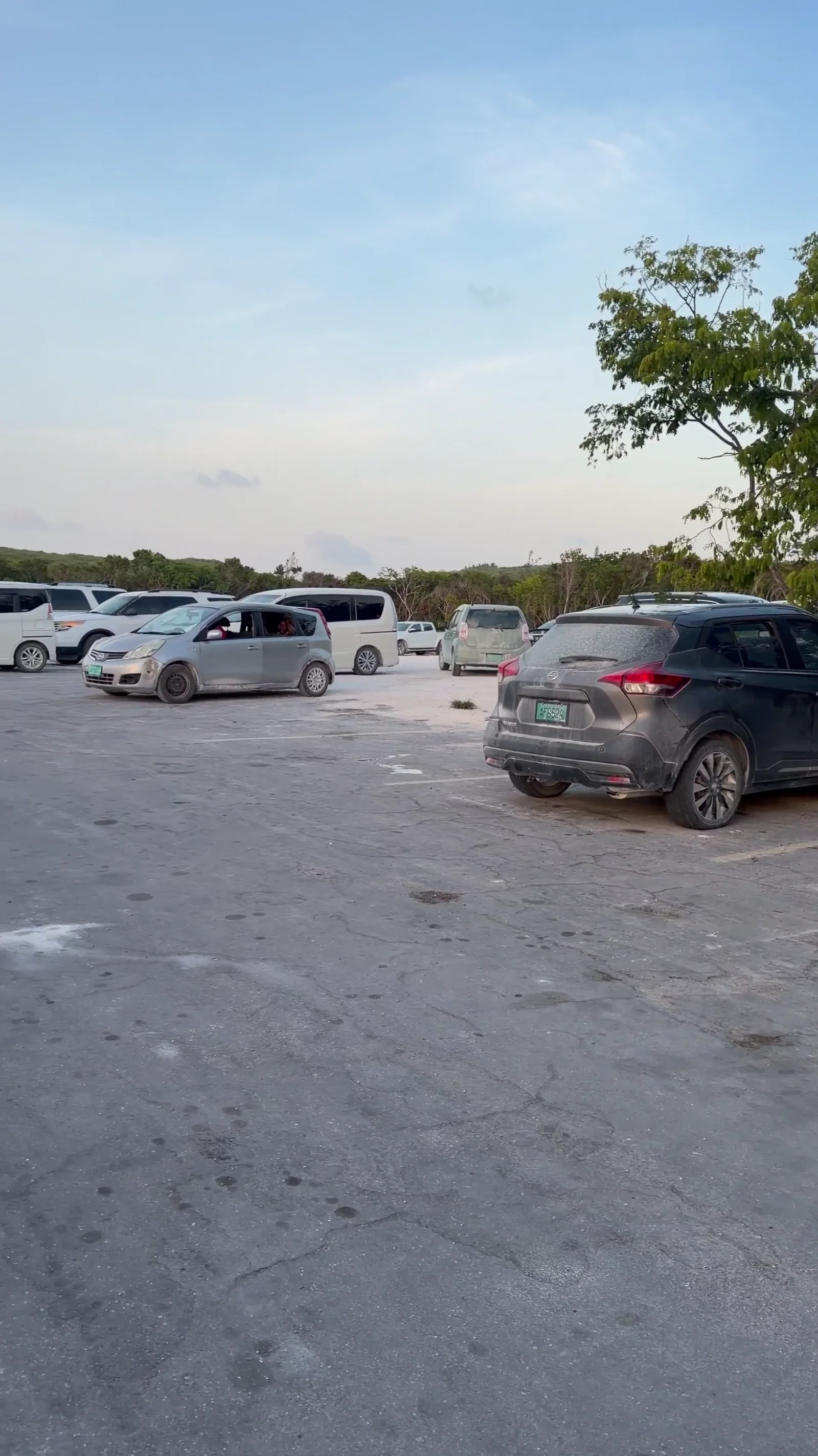 The short drive to Pinder's Bay