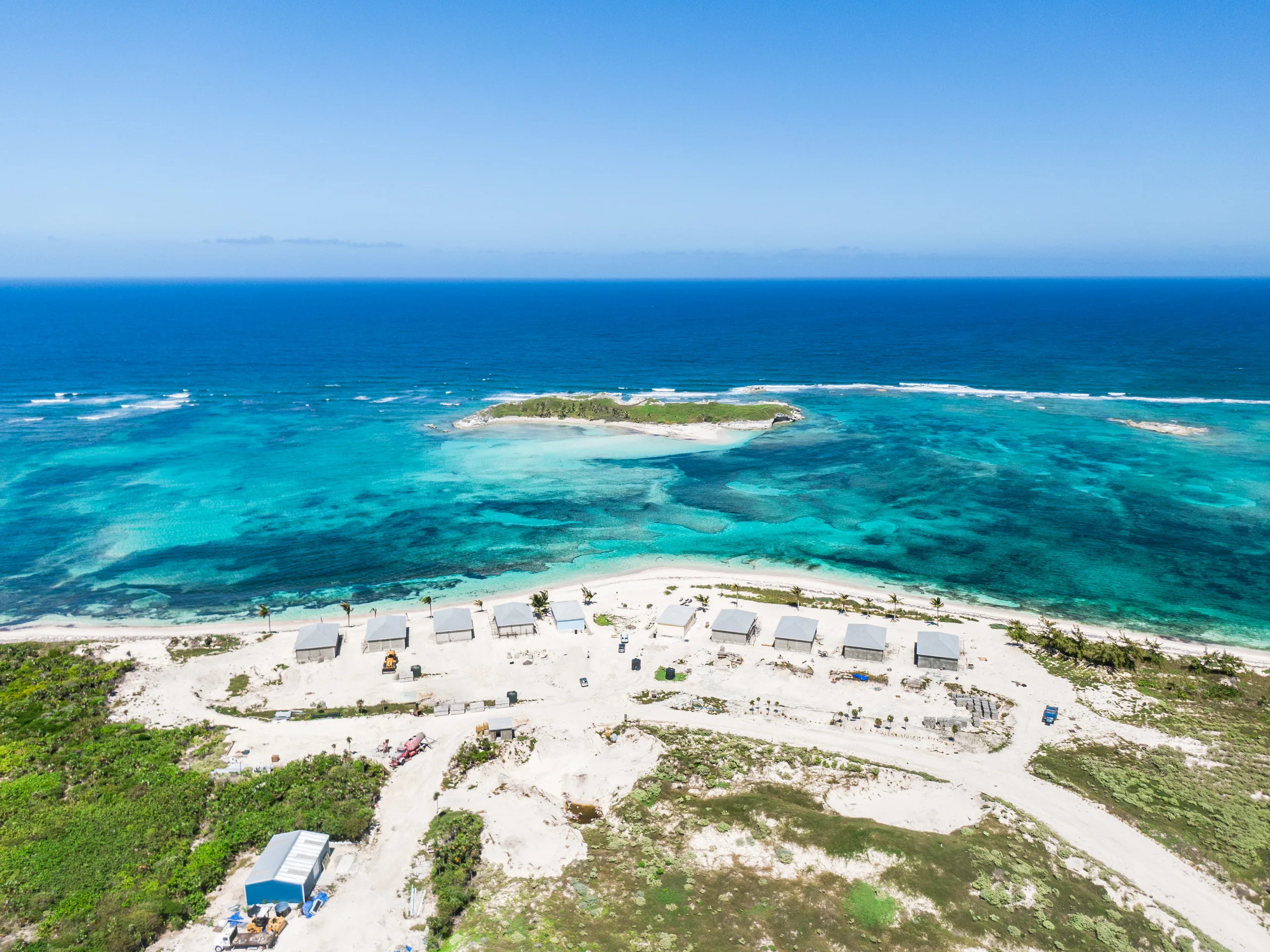 The wadeable reef offshore